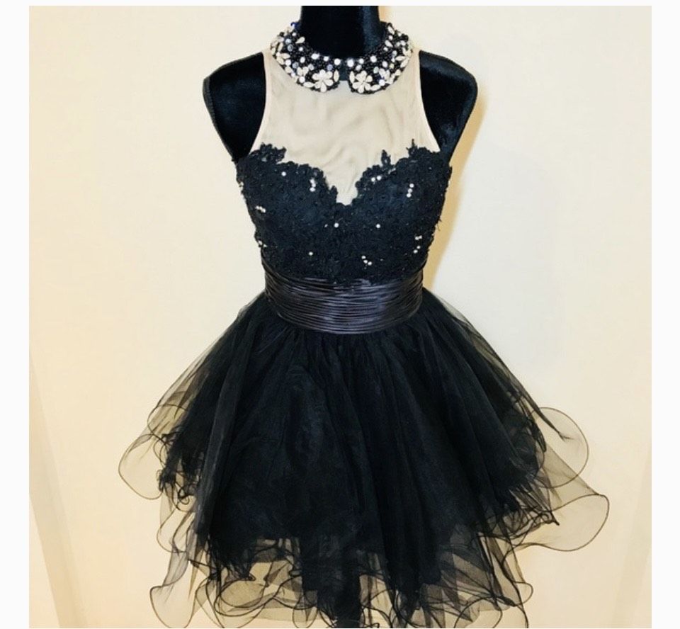 Sherri Hill Size 12 Prom High Neck Lace Black Cocktail Dress on Queenly