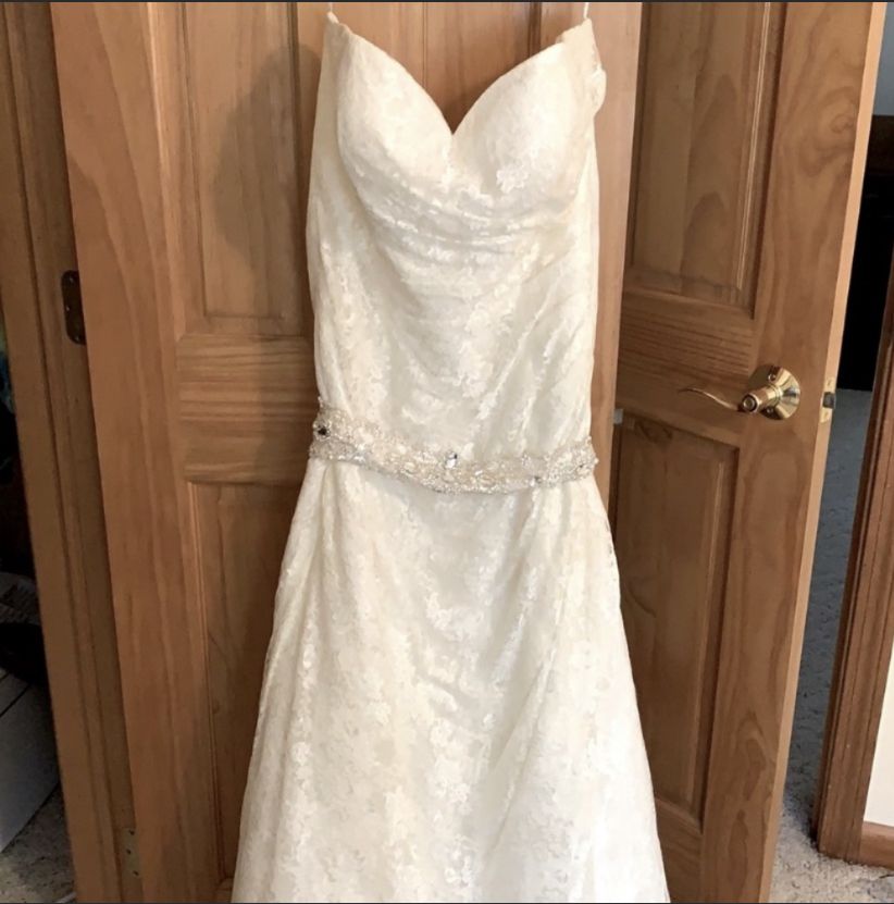 Size 14 Lace White A-line Dress on Queenly