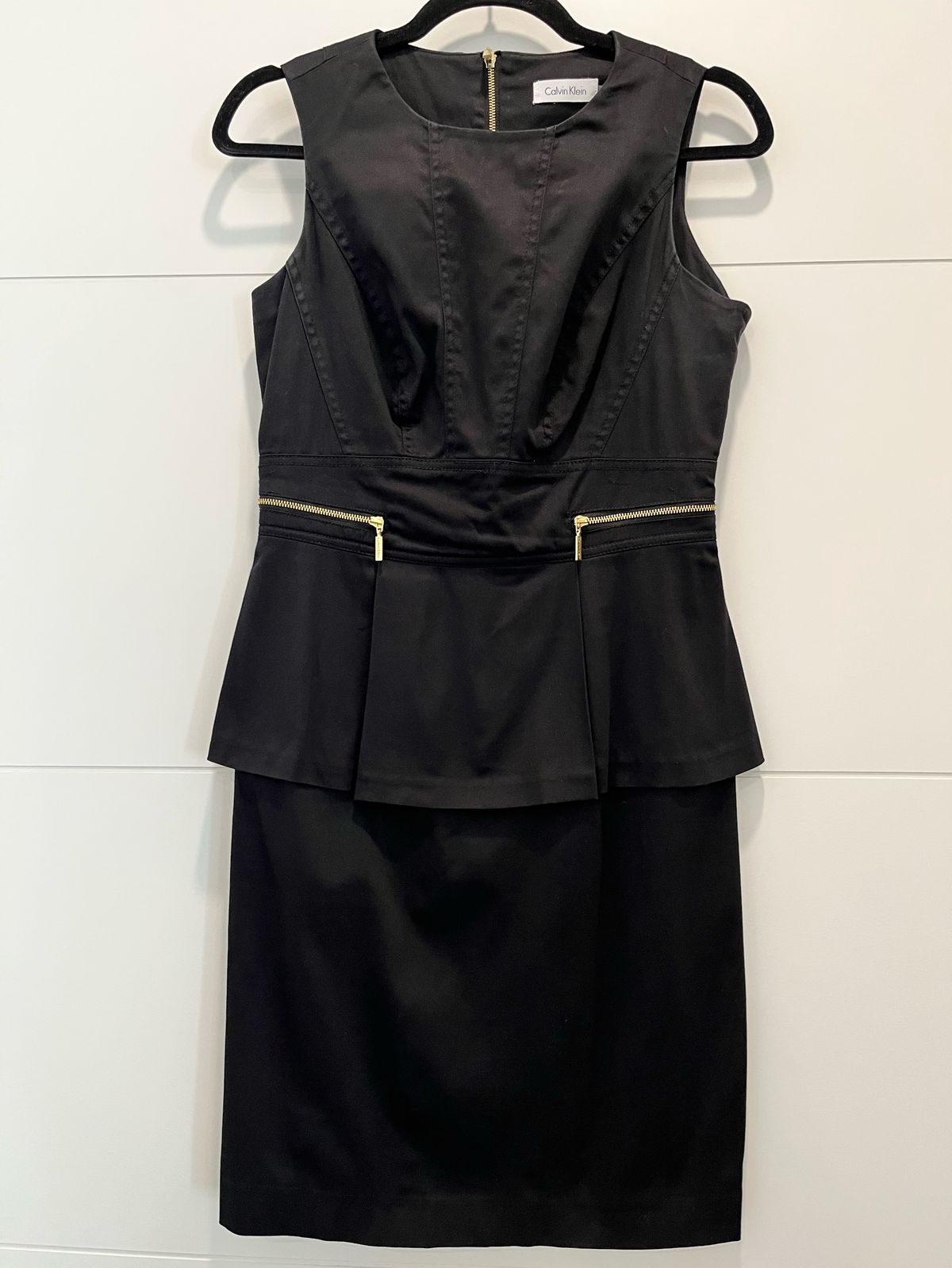Calvin Klein Size 4 Black Cocktail Dress on Queenly