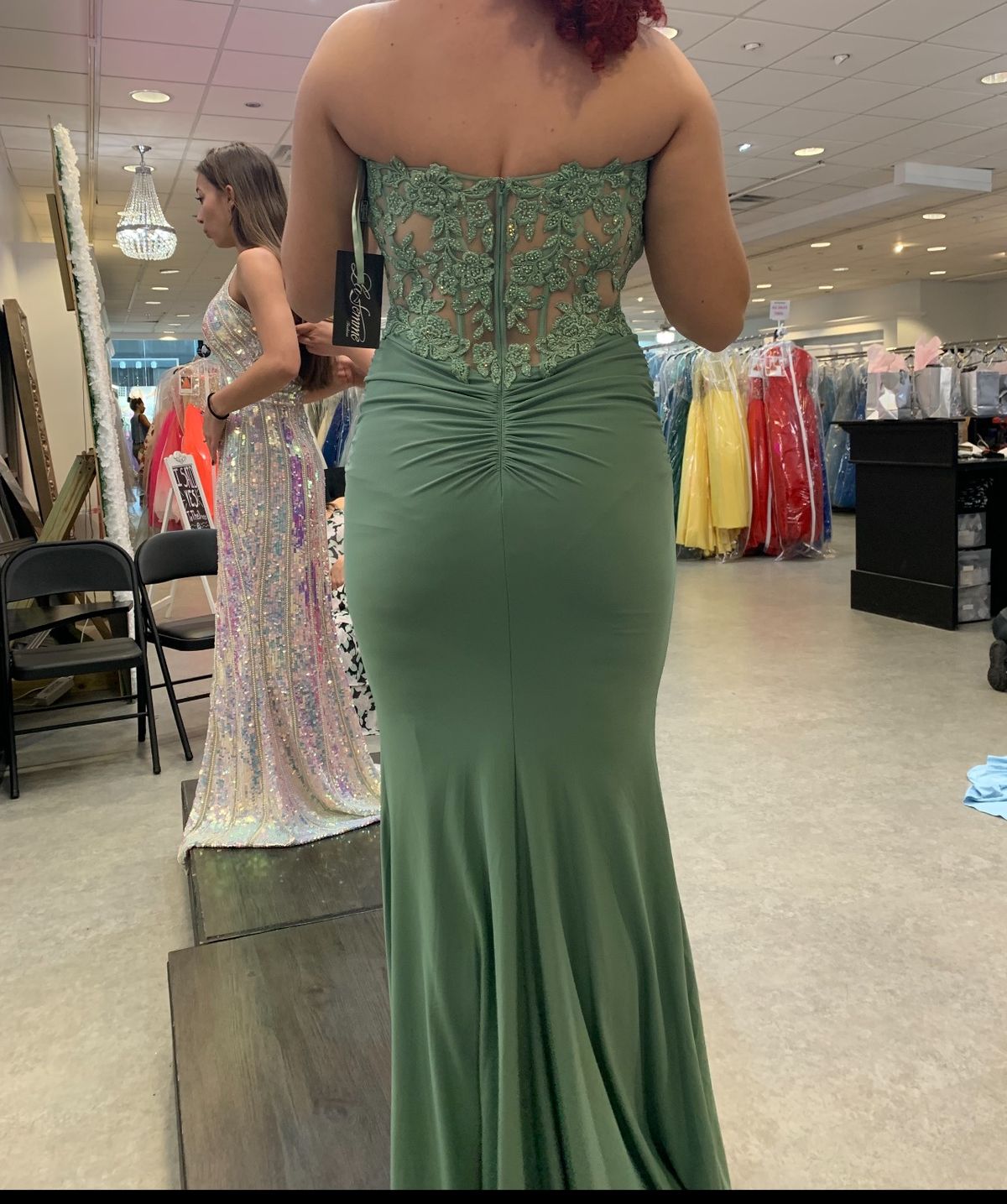 La Femme Size 8 Prom Green Mermaid Dress on Queenly