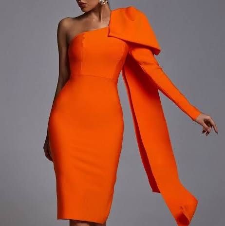 Size 8 Prom Orange Cocktail Dress on Queenly