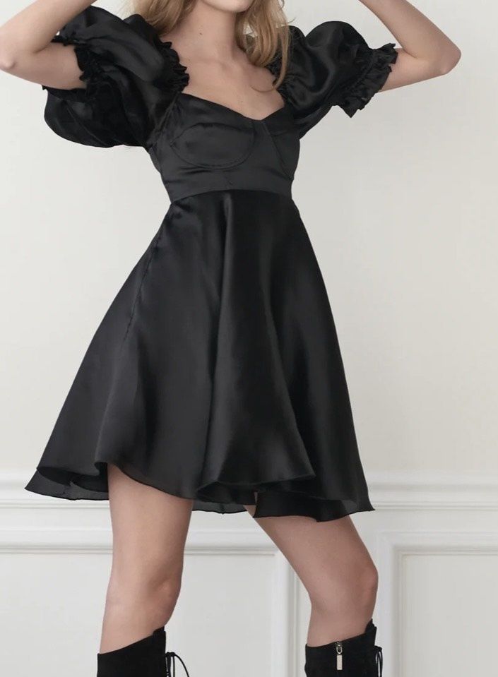 Selkie Size 6 Black A-line Dress on Queenly