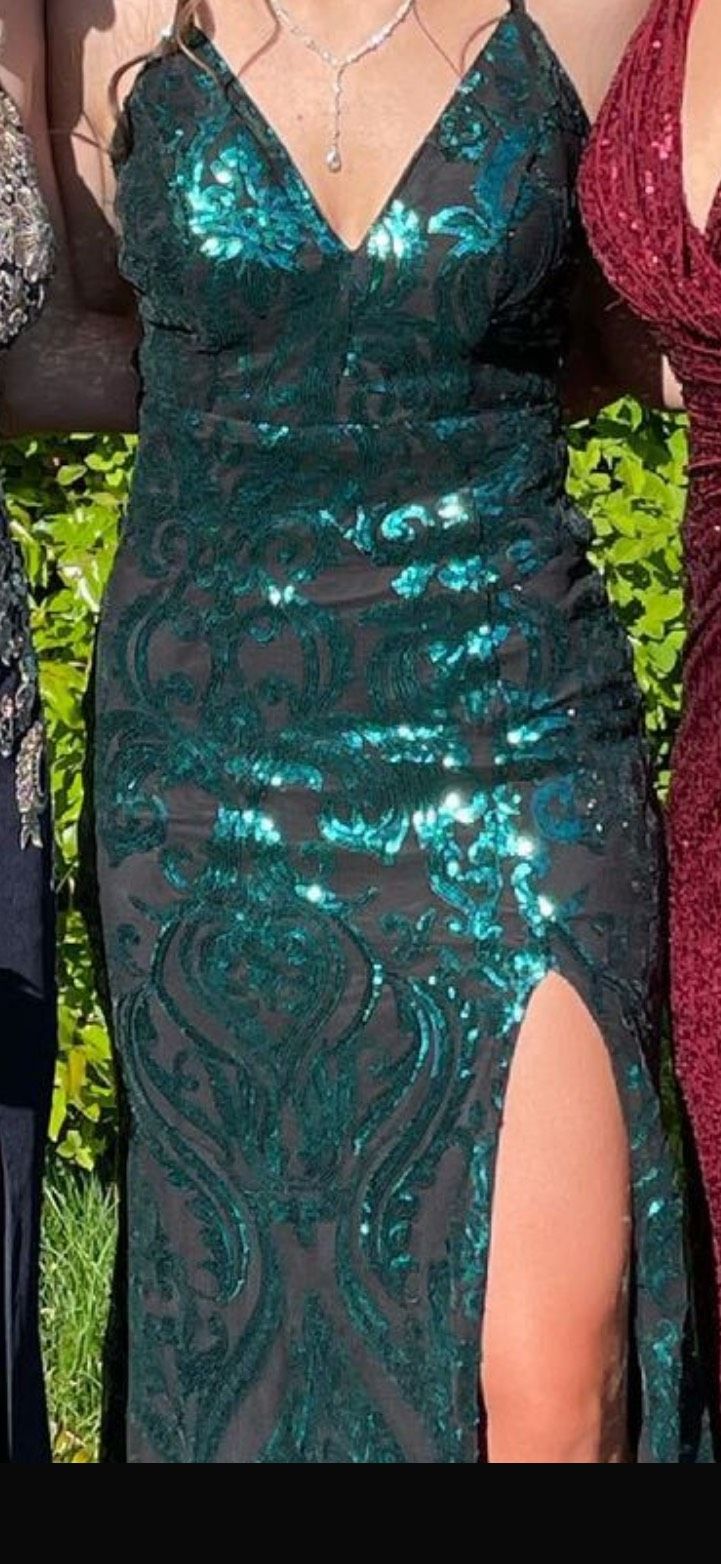 Windsor Size 4 Prom Green Mermaid Dress on Queenly