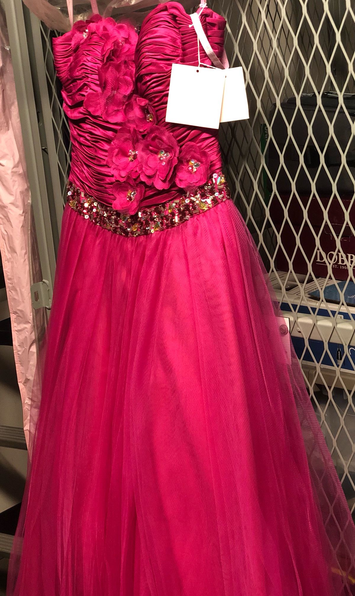 Size 6 Prom Pink A-line Dress on Queenly