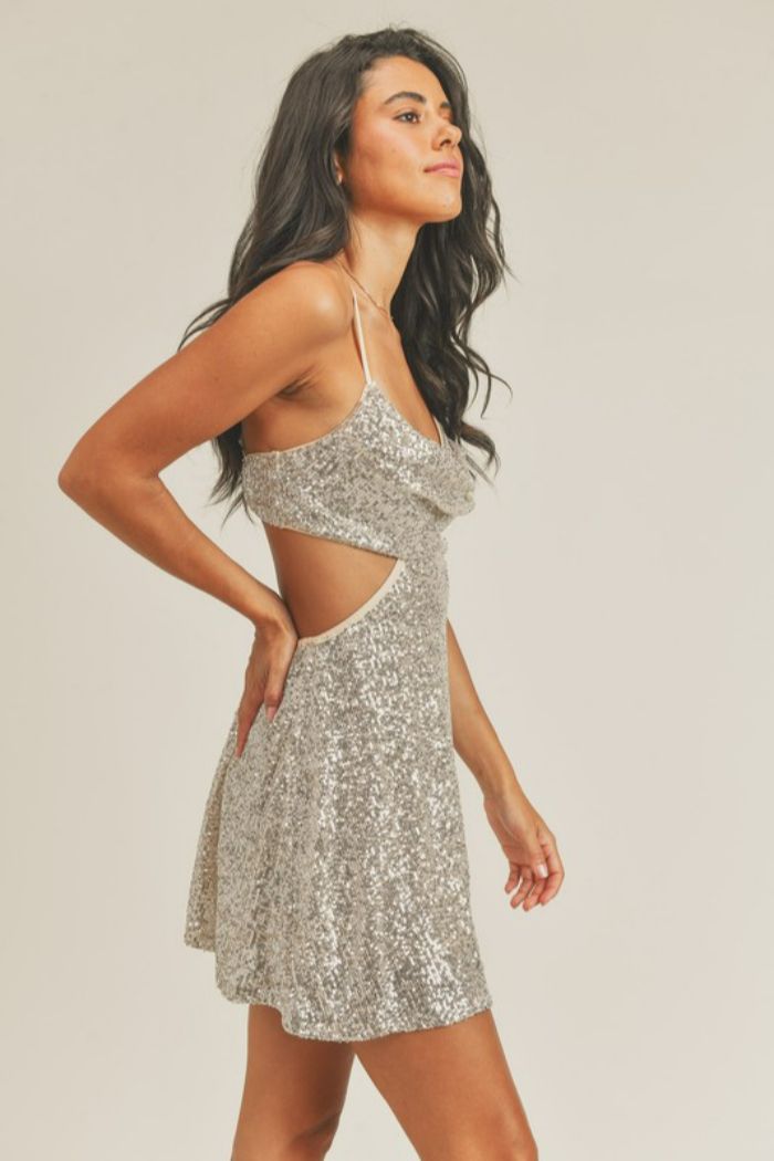 Style MD3034 Mable Size 6 Sequined Silver Cocktail Dress on Queenly