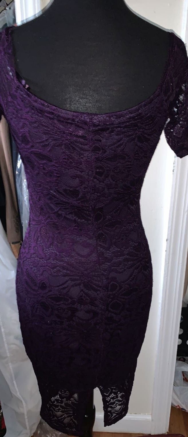 Size 2 Homecoming Lace Purple Mermaid Dress on Queenly