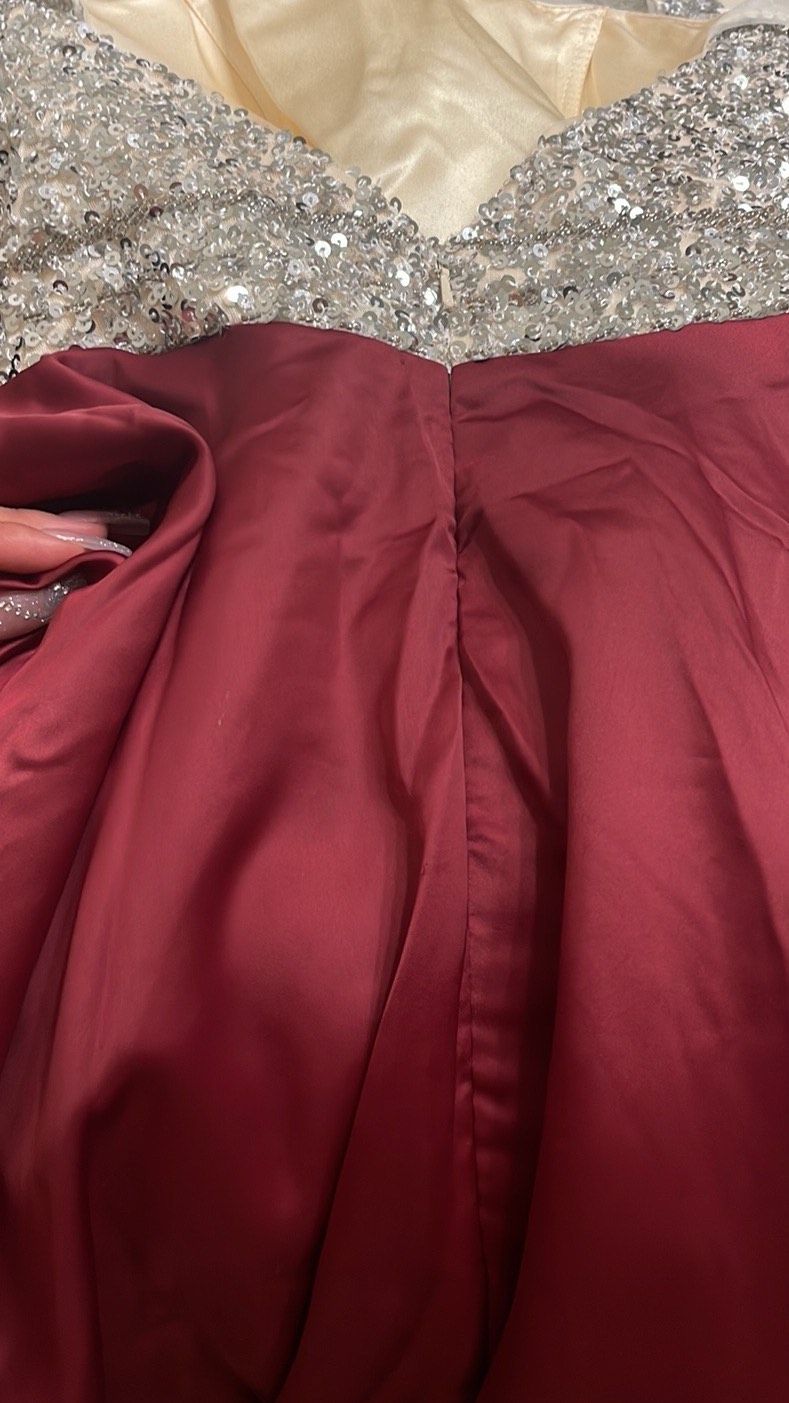 Tangfuti Size 2 Prom Red Ball Gown on Queenly
