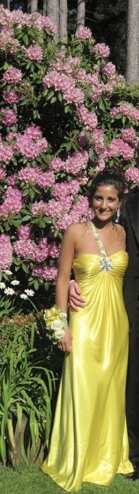 La Femme Size 0 Prom Yellow Floor Length Maxi on Queenly
