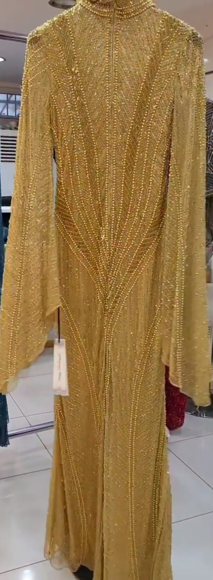 Plus Size 16 Gold Mermaid Dress on Queenly