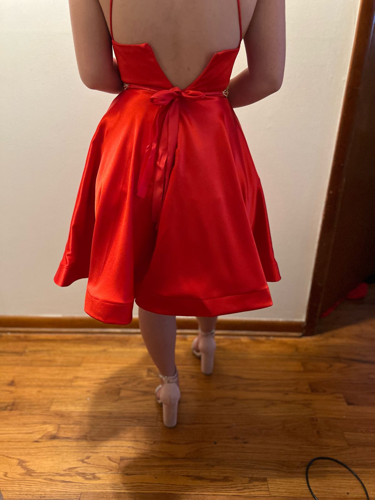 Jadore Size 4 Homecoming Red Cocktail Dress on Queenly