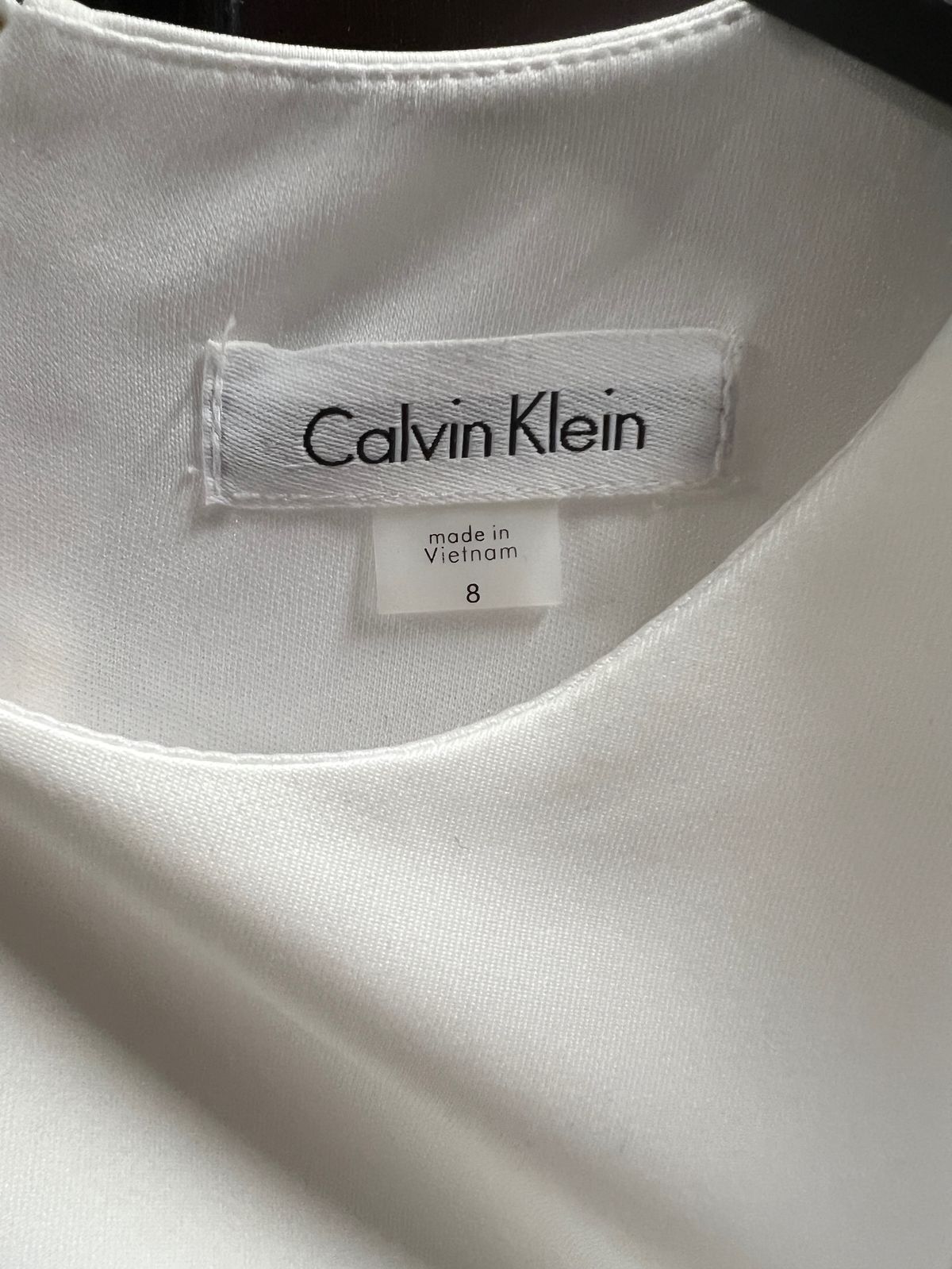 Calvin Klein Size 8 White Floor Length Maxi on Queenly