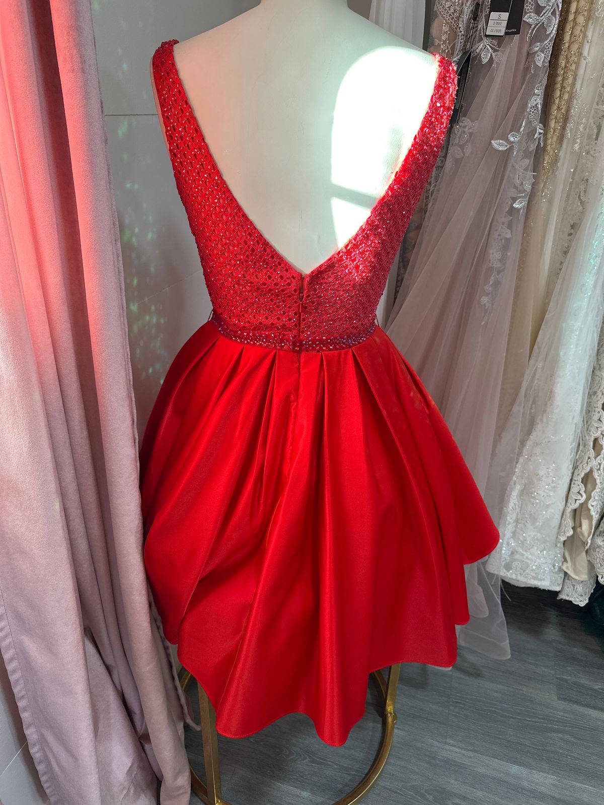 Vienna Size 2 Homecoming Red Cocktail Dress on Queenly