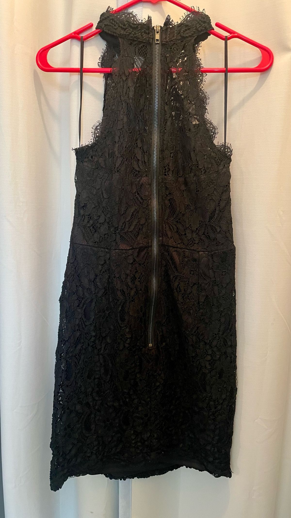 Size 6 Prom Black Cocktail Dress on Queenly