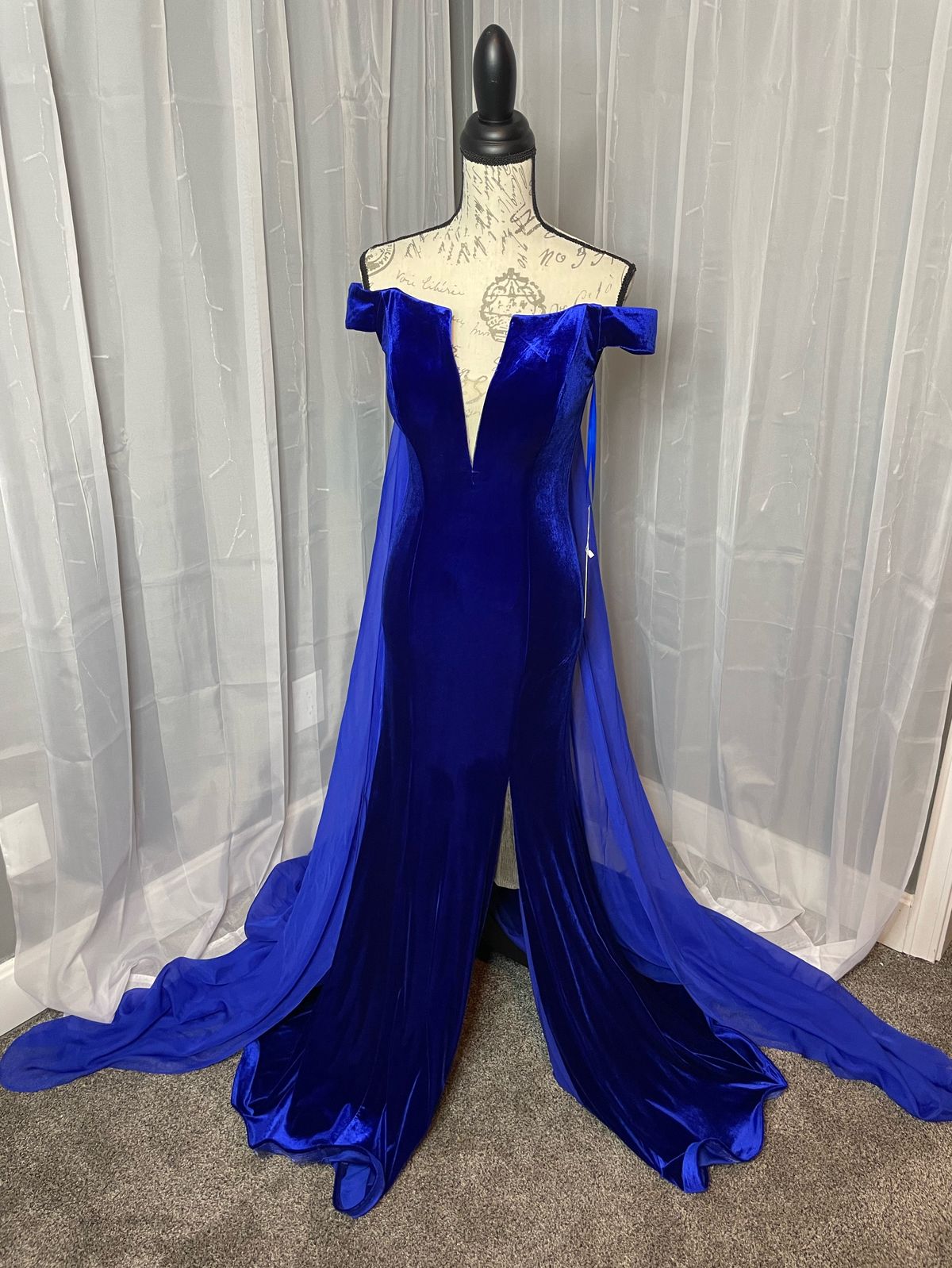 Ashley Lauren Size 4 Pageant Velvet Blue Side Slit Dress on Queenly