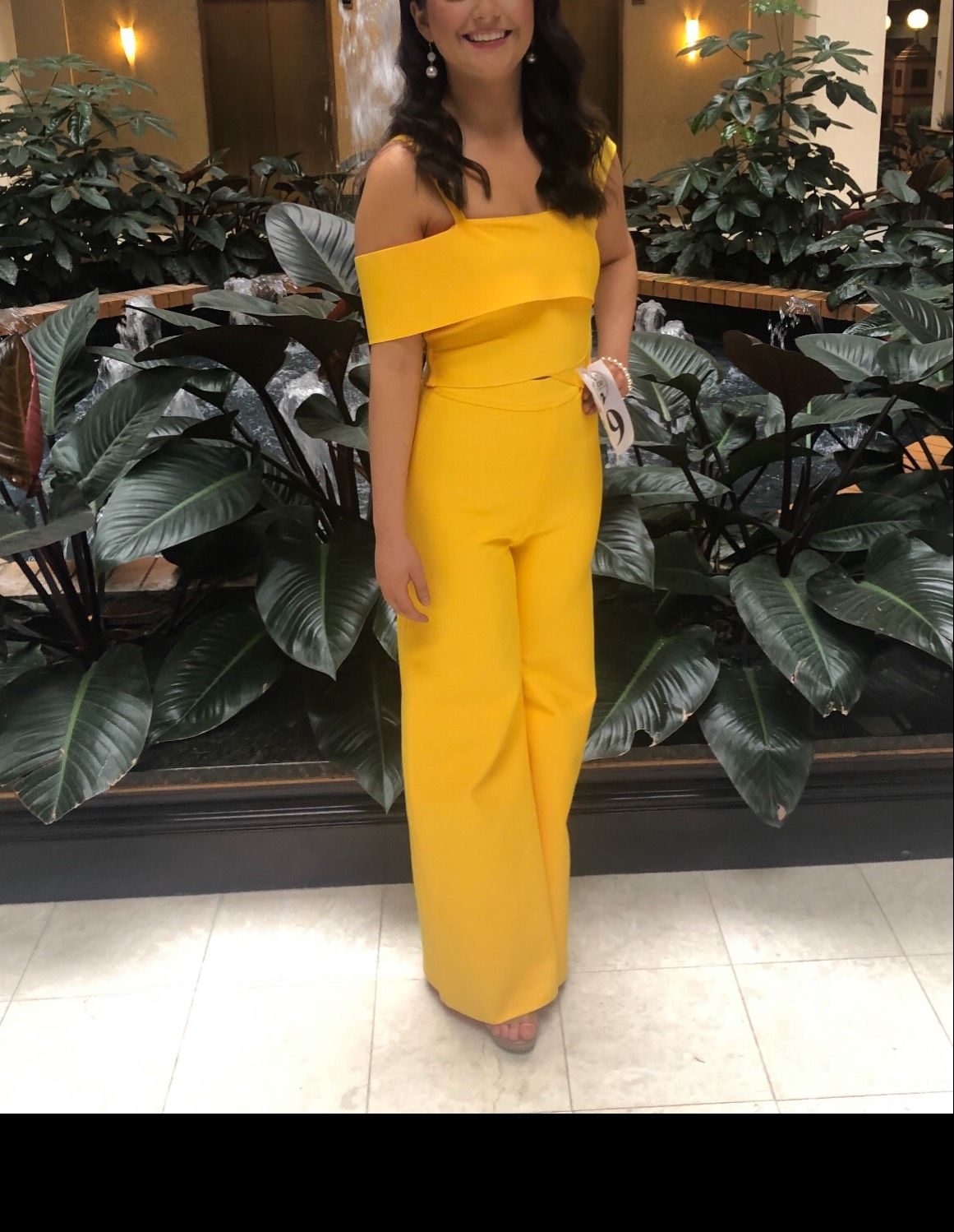 Size 4 Yellow Formal Jumpsuit on Queenly