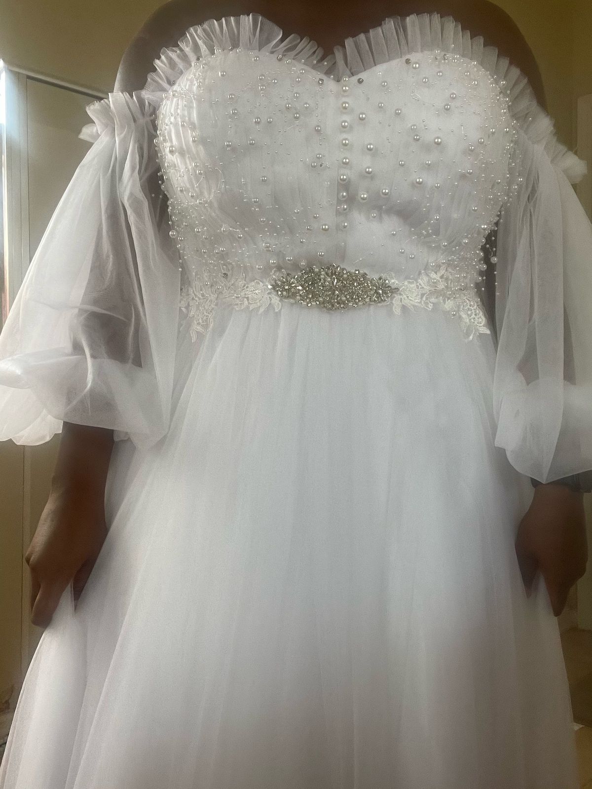 Plus Size 16 Wedding White Ball Gown on Queenly