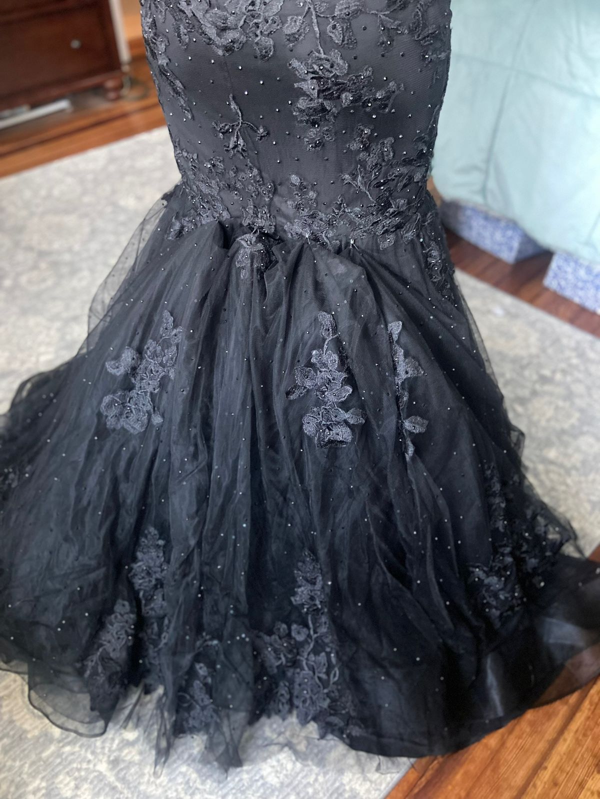 Jasz Couture Size 4 Prom Black Mermaid Dress on Queenly