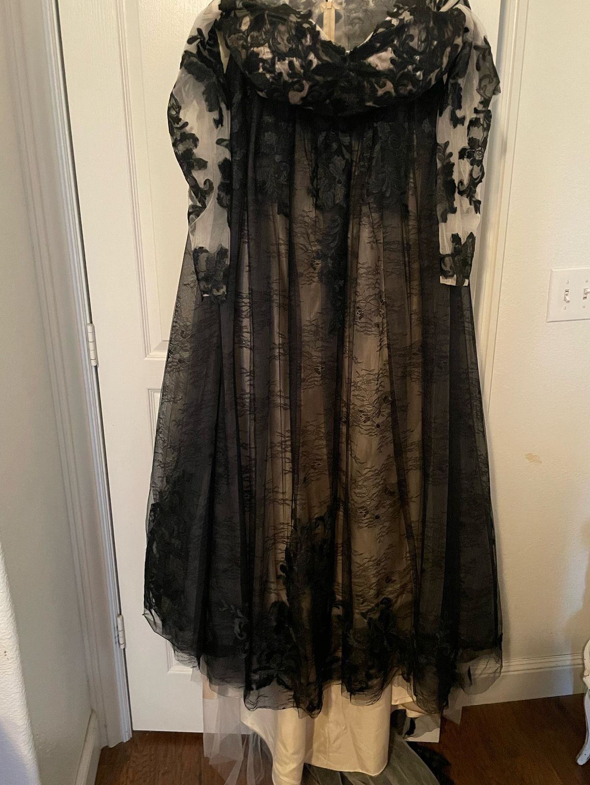 Plus Size 16 Black Dress With Train on Queenly