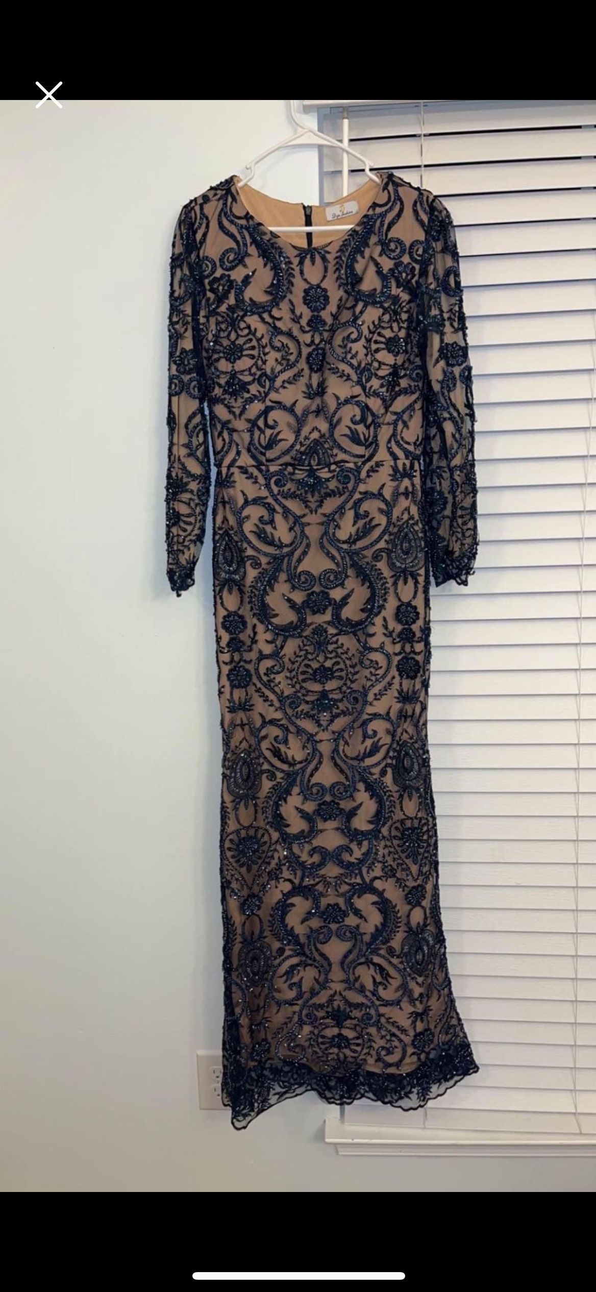 Size 6 Lace Navy Blue Floor Length Maxi on Queenly