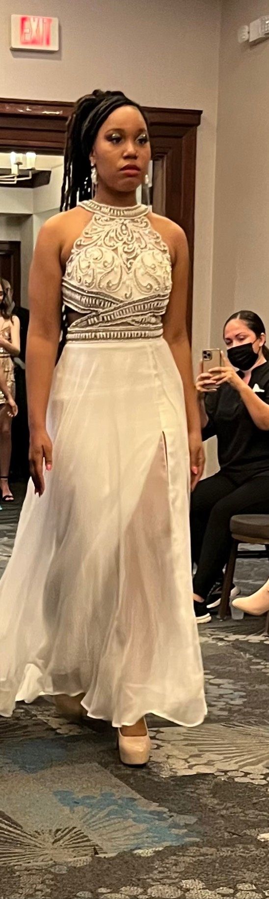 Mac Duggal Size 6 Prom White Floor Length Maxi on Queenly