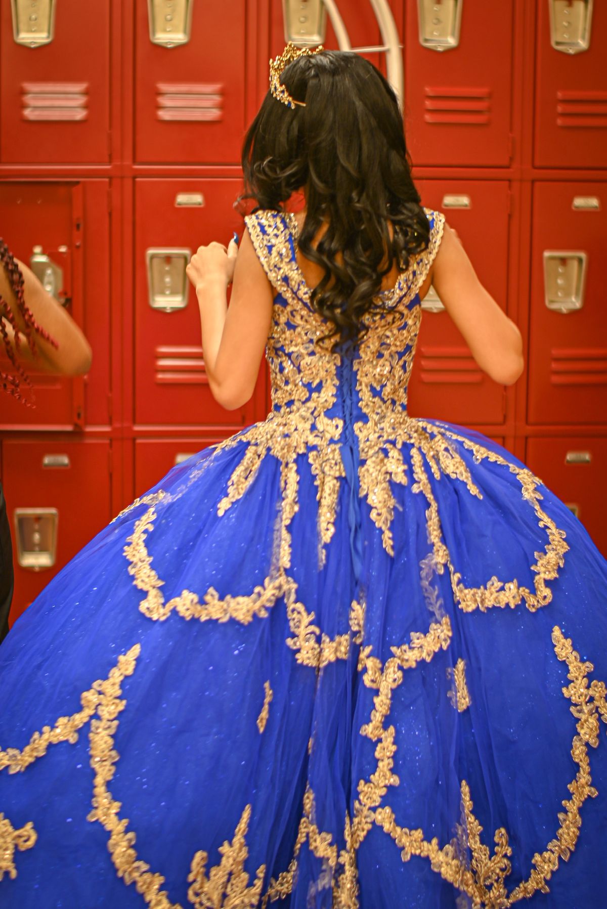 Size 0 Prom Blue Ball Gown on Queenly