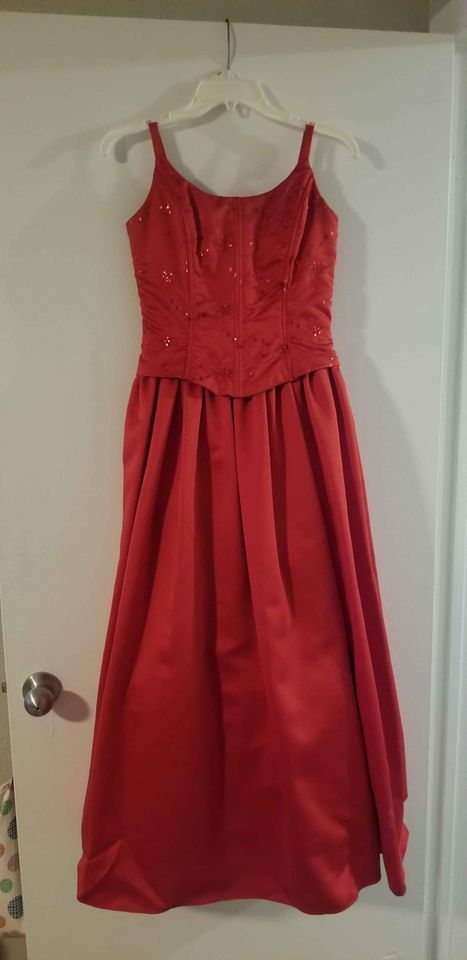 Jessica McClintock Size 6 Bridesmaid Sequined Red Ball Gown on Queenly