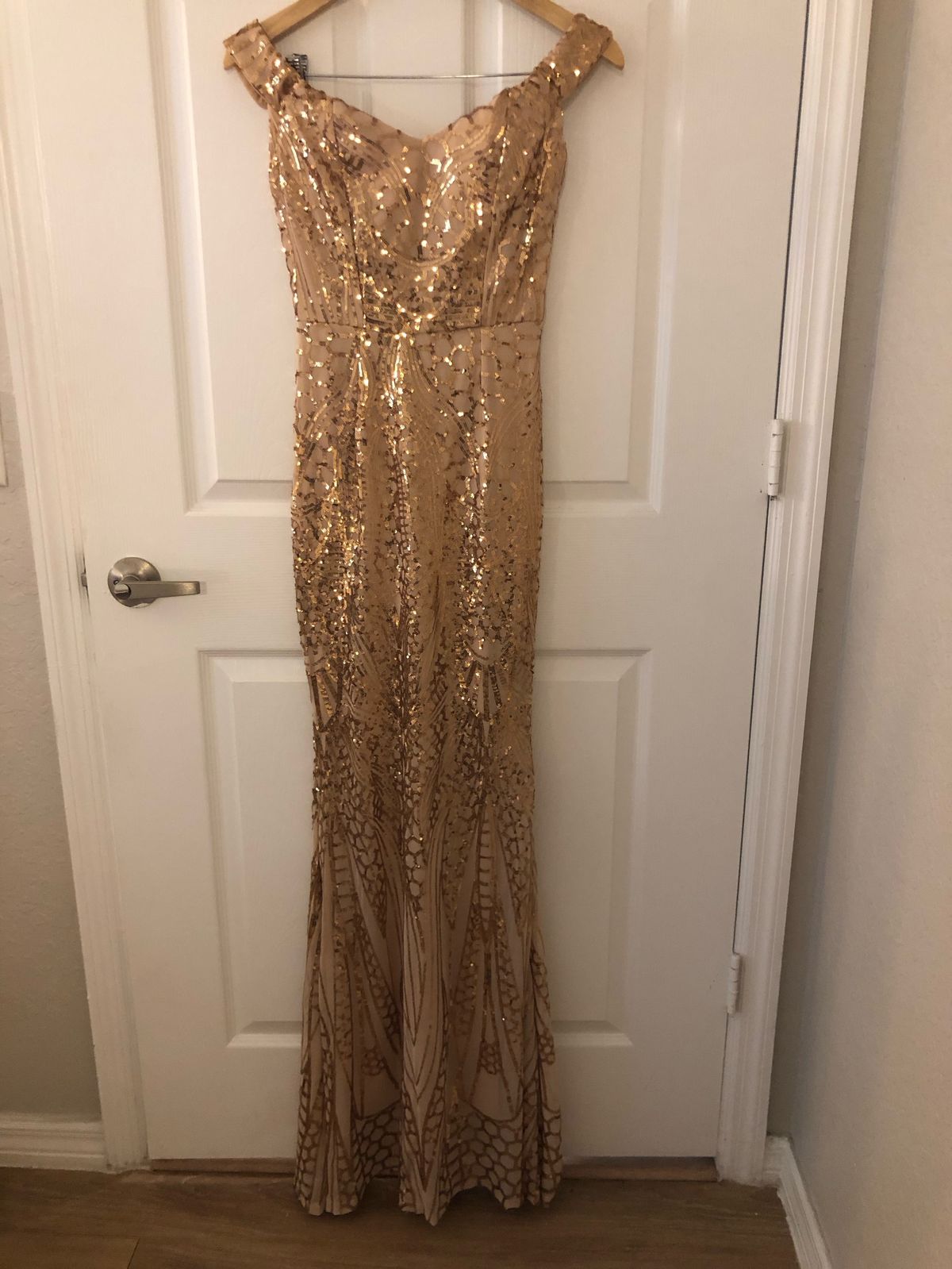 Size XS Prom Gold Floor Length Maxi on Queenly