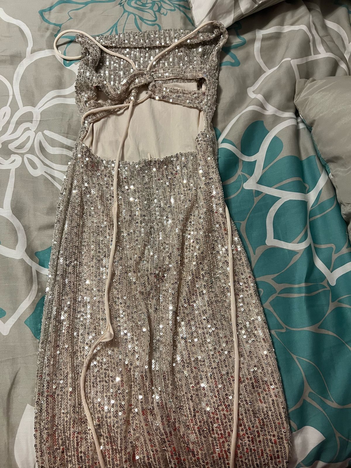 Size 8 Nightclub Nude Cocktail Dress on Queenly