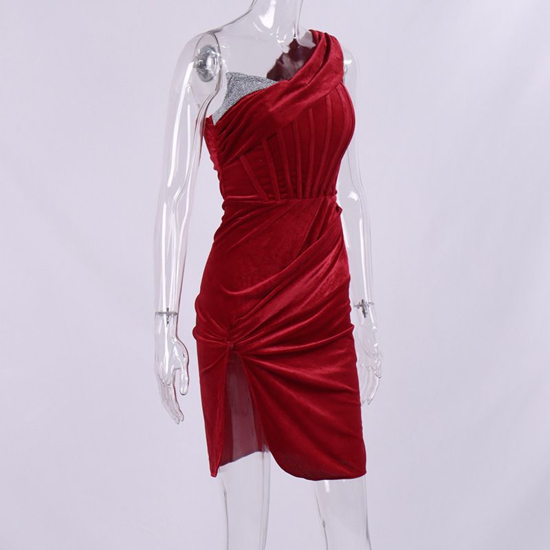 Unbranded  Size 6 One Shoulder Velvet Red Side Slit Dress on Queenly