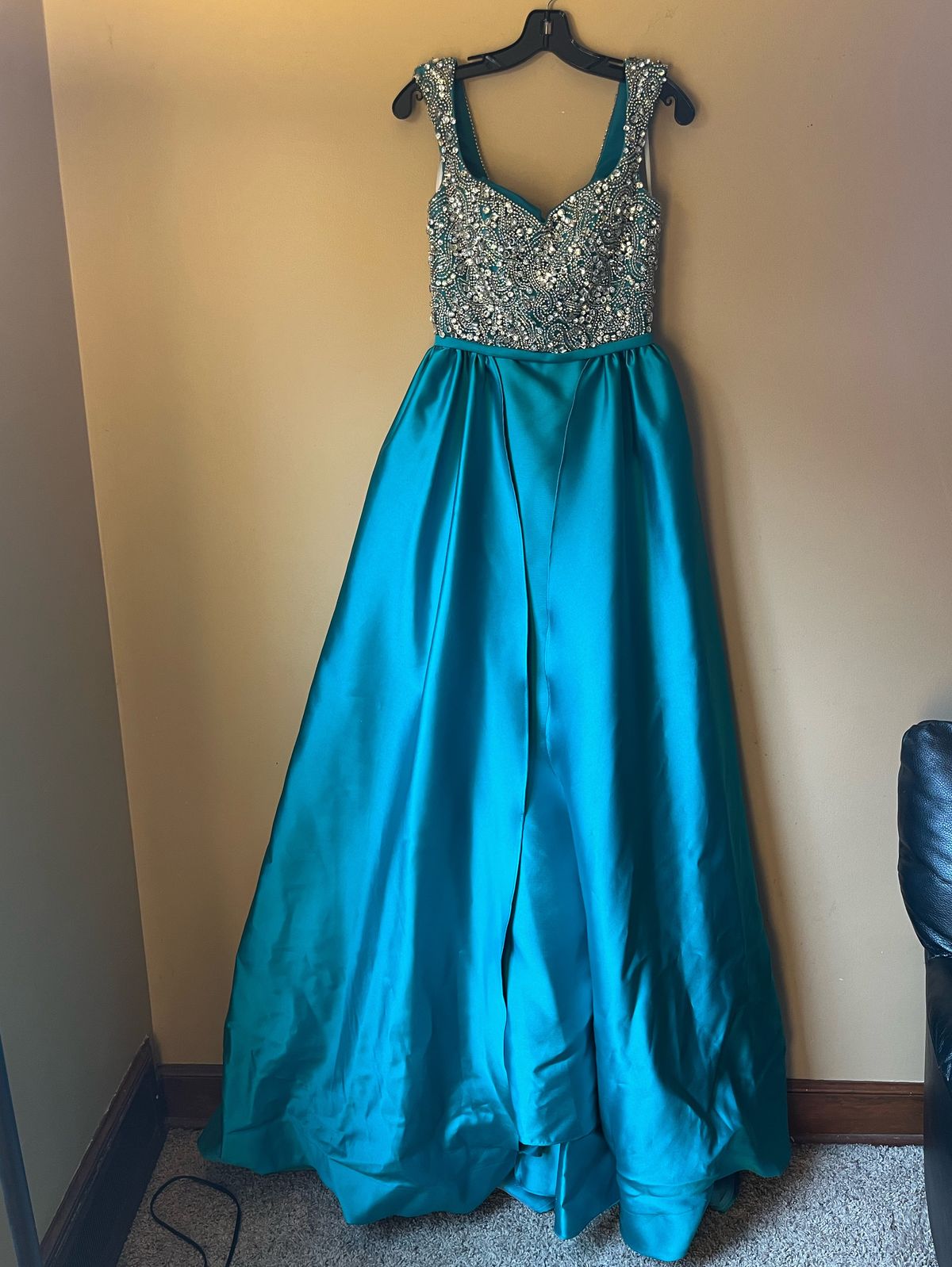 Mac Duggal Size 4 Prom Blue Dress With Train on Queenly