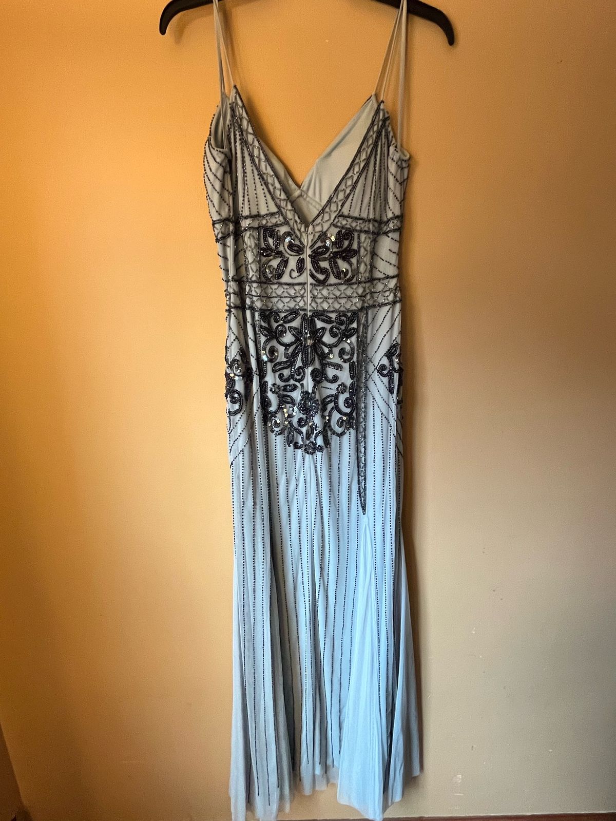 Jump Apparel Size 8 Prom Gray Floor Length Maxi on Queenly