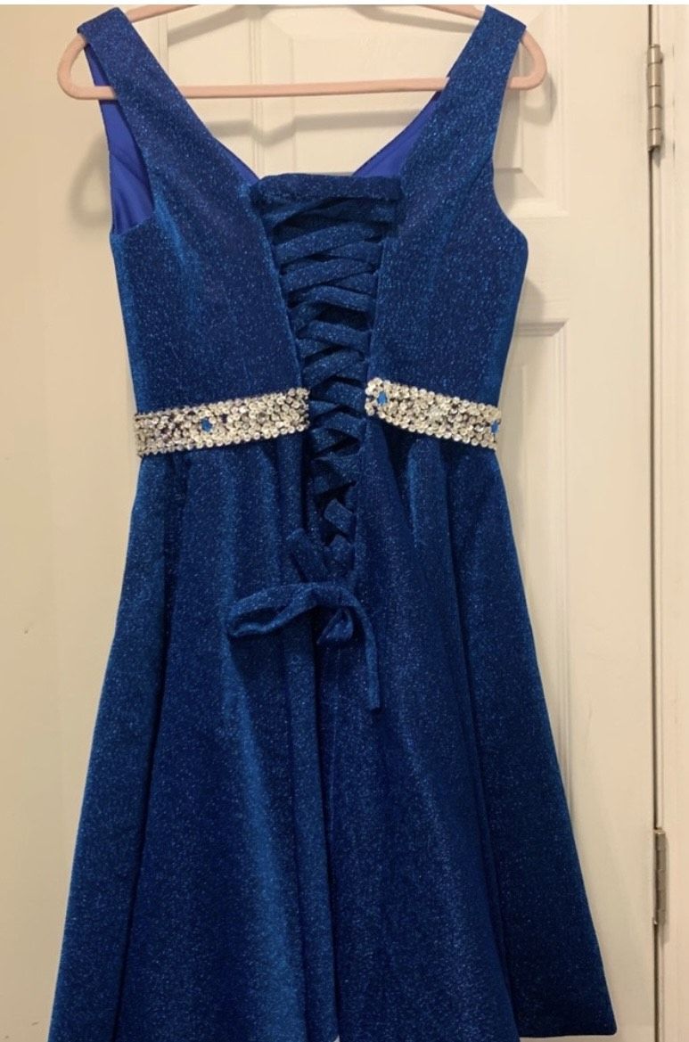 Size 6 Pageant Royal Blue Cocktail Dress on Queenly