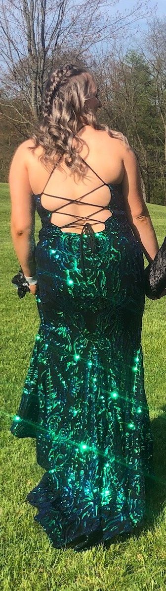 Ashley Lauren Size 12 Prom Emerald Multicolor Mermaid Dress on Queenly