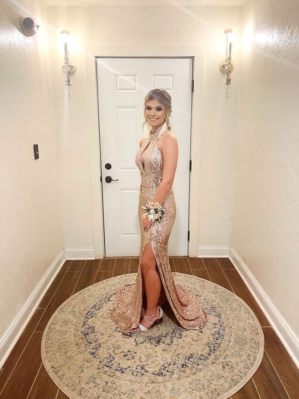 Sherri Hill Size 00 Prom High Neck Sequined Gold Mermaid Dress on Queenly