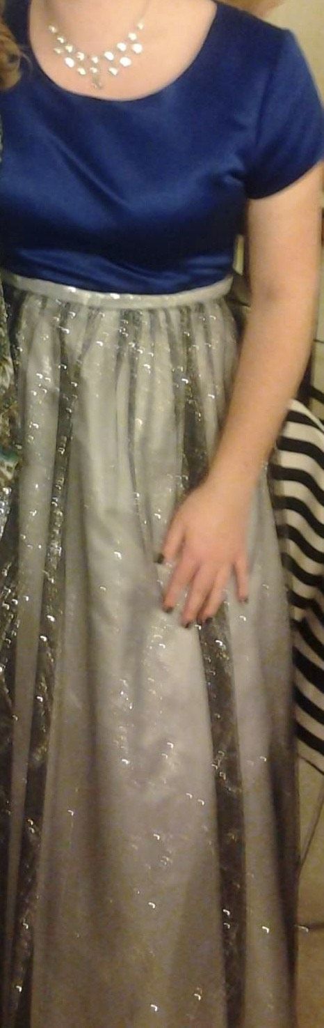Size M Prom Silver Dress With Train on Queenly