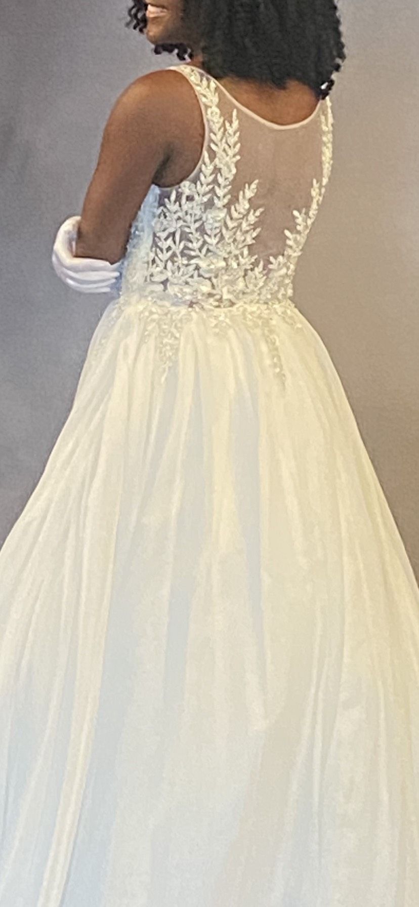 Size 10 Prom White Ball Gown on Queenly