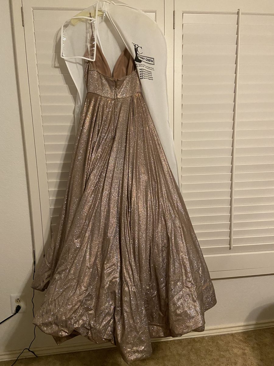 Sherri Hill Size 6 Prom Plunge Gold Ball Gown on Queenly
