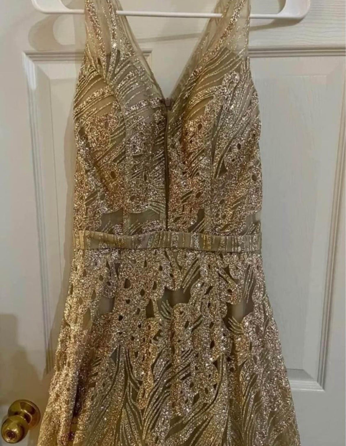 Size 6 Gold A-line Dress on Queenly
