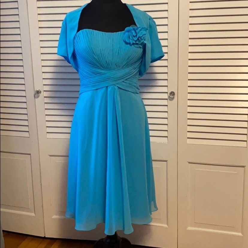 Mary's Plus Size 16 Prom Blue A-line Dress on Queenly