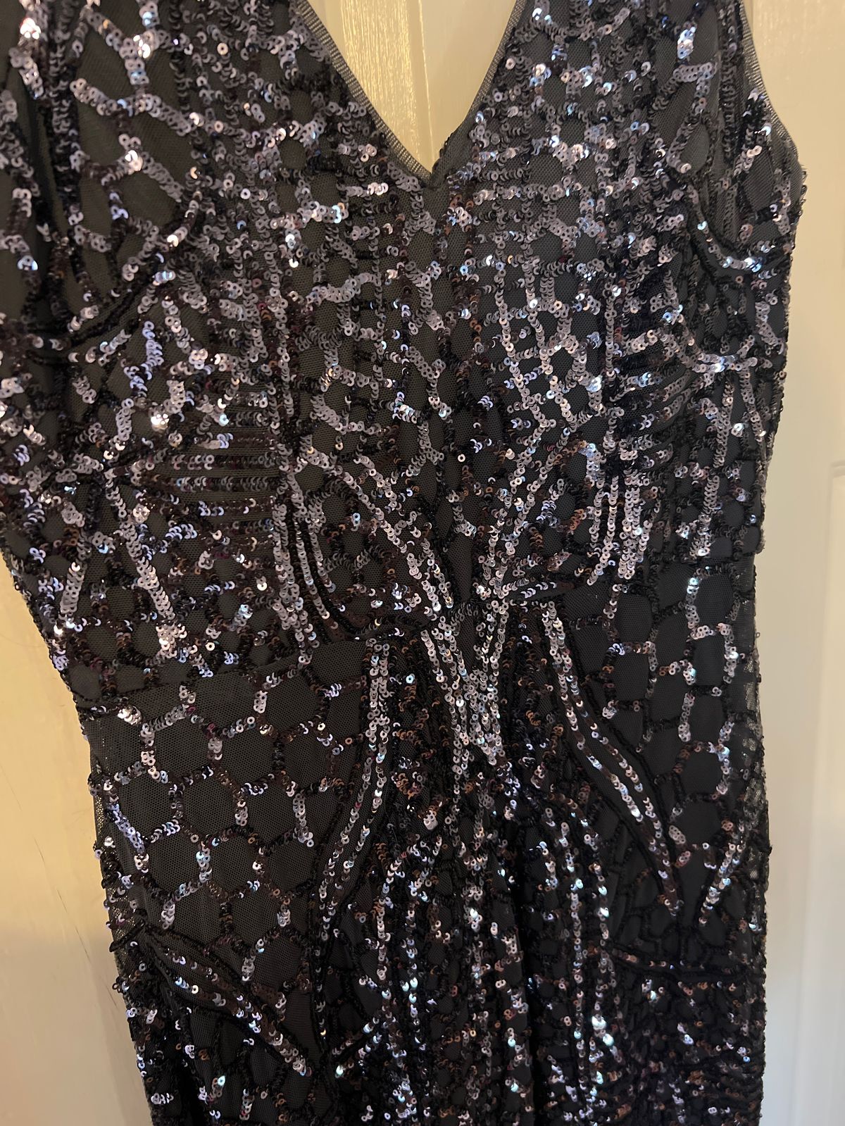 Nightway Size 4 Prom Sequined Navy Blue Floor Length Maxi on Queenly