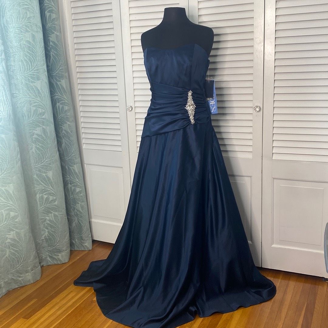 Caterina Collection Size 10 Prom Strapless Navy Blue Ball Gown on Queenly