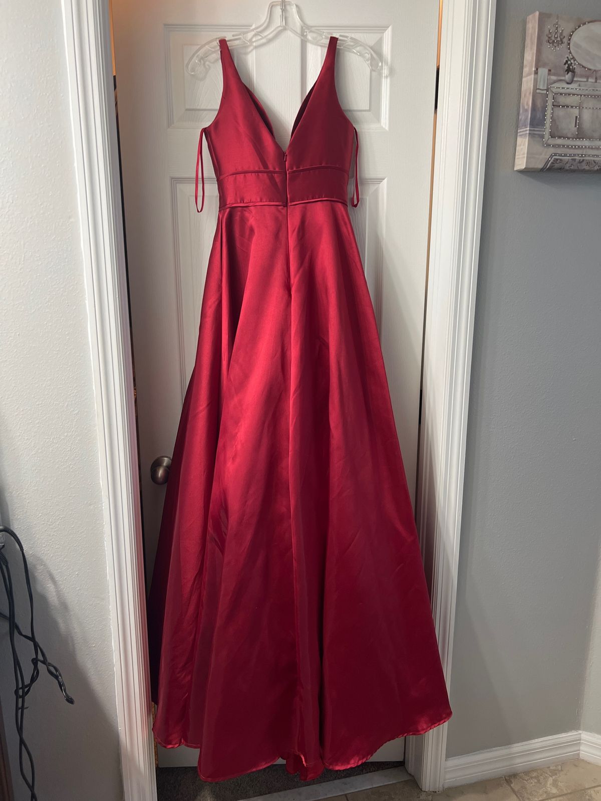 Mac Duggal Size 0 Prom Red Floor Length Maxi on Queenly
