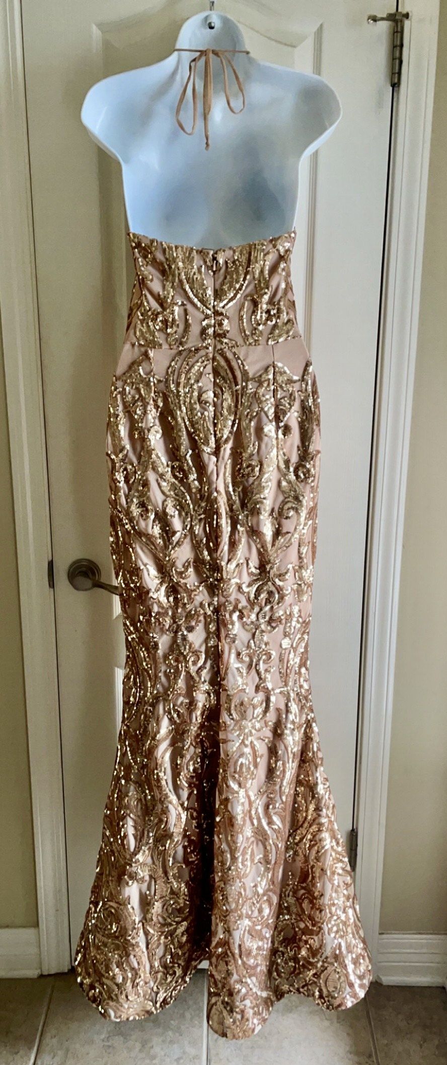 Fernando Wong Size 4 Prom Gold Mermaid Dress on Queenly