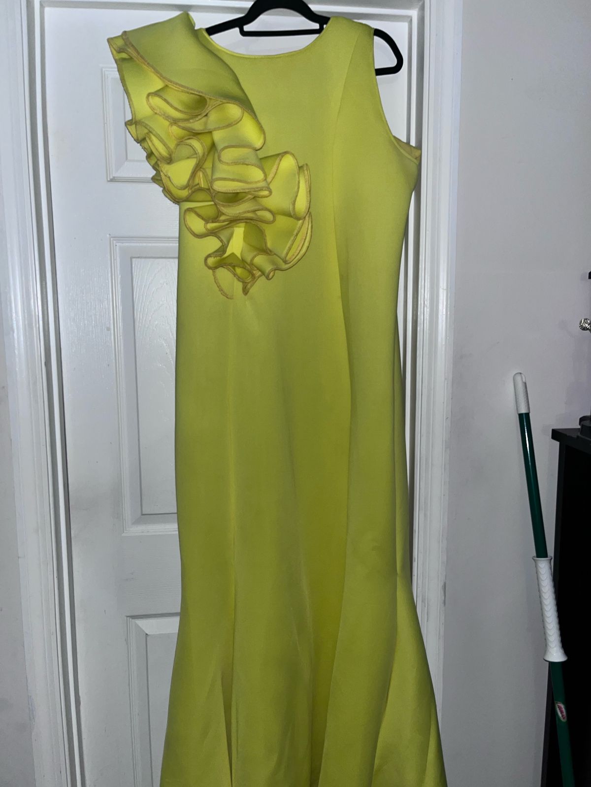 Plus Size 18 Prom Yellow Mermaid Dress on Queenly