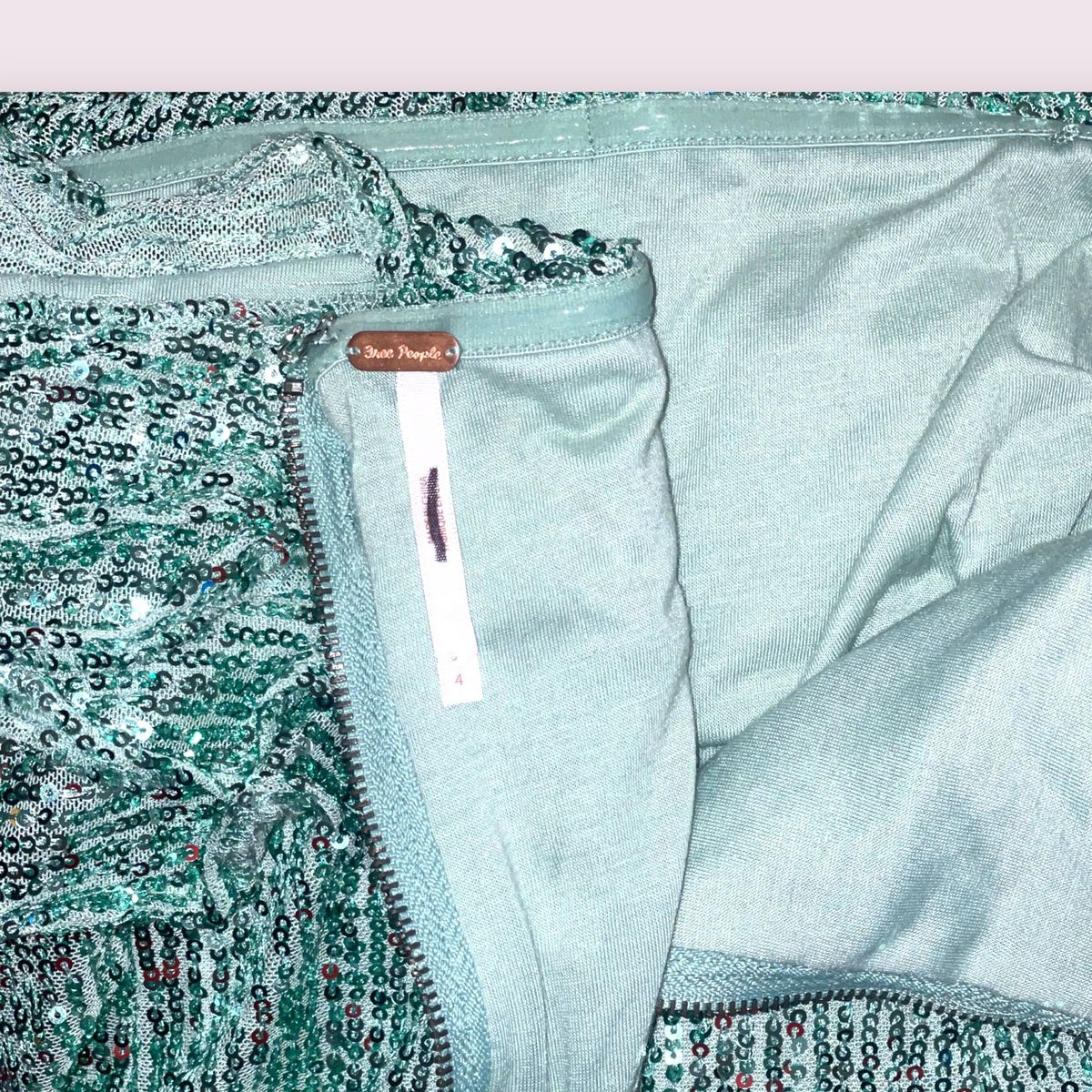 Size 4 Prom Sequined Light Green Cocktail Dress on Queenly