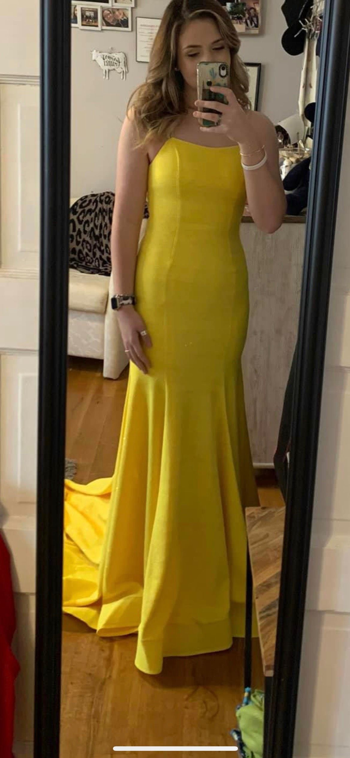 Size 6 Prom Yellow Mermaid Dress on Queenly
