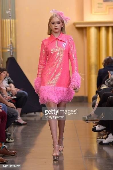 Style 8202 Marc Defang Size 0 Homecoming Long Sleeve Sequined Hot Pink Cocktail Dress on Queenly