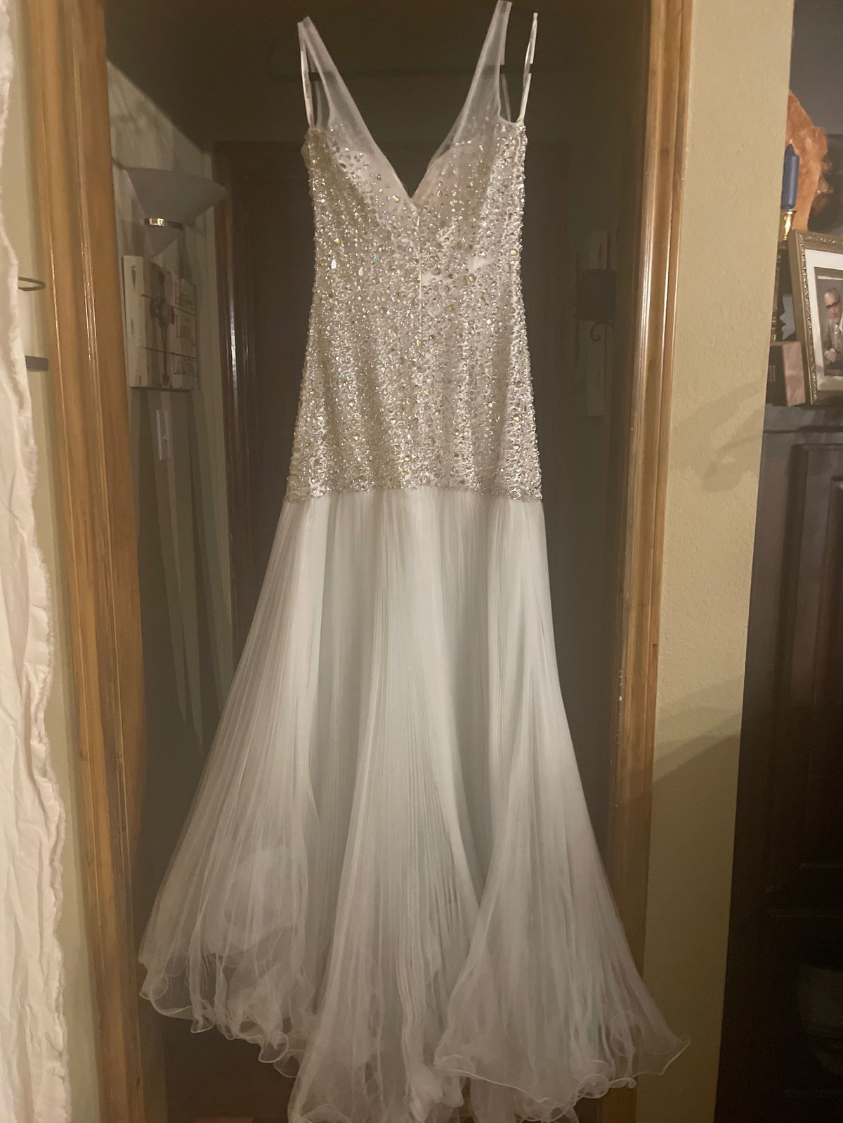 Sherri Hill Size 6 Prom Sequined White Mermaid Dress on Queenly