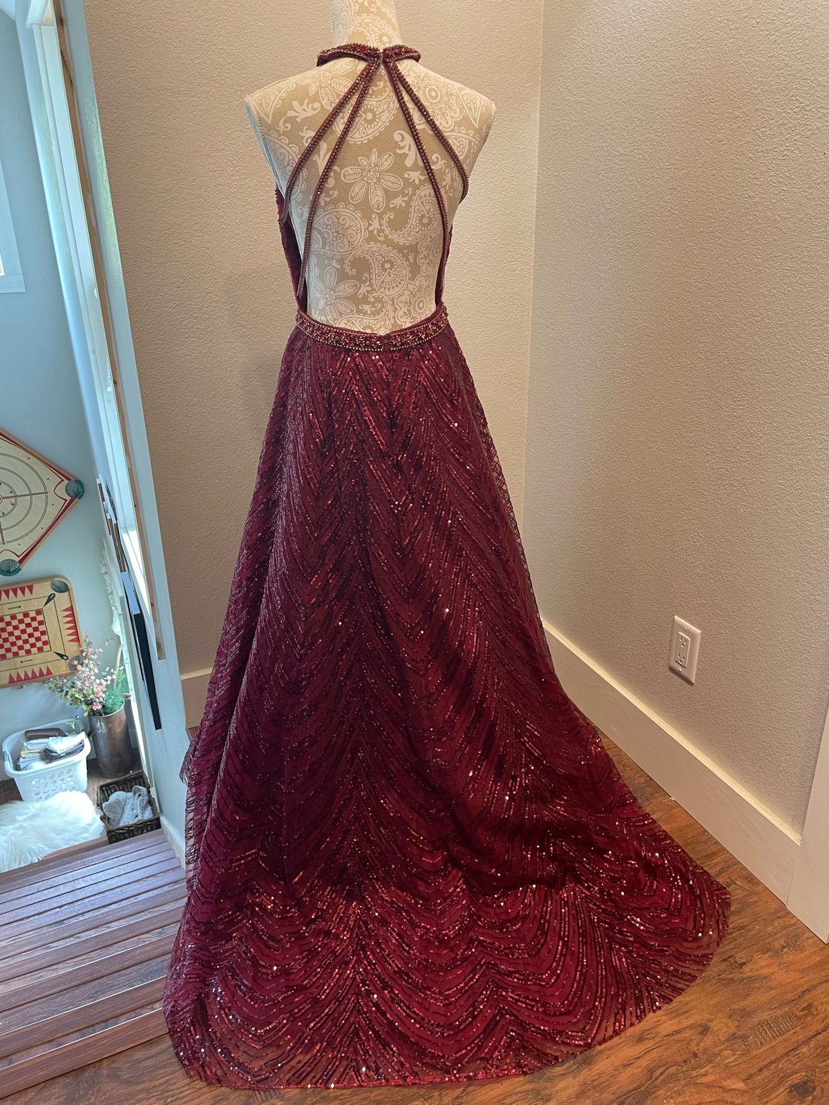 Alyce Paris Size 8 Prom Red Ball Gown on Queenly