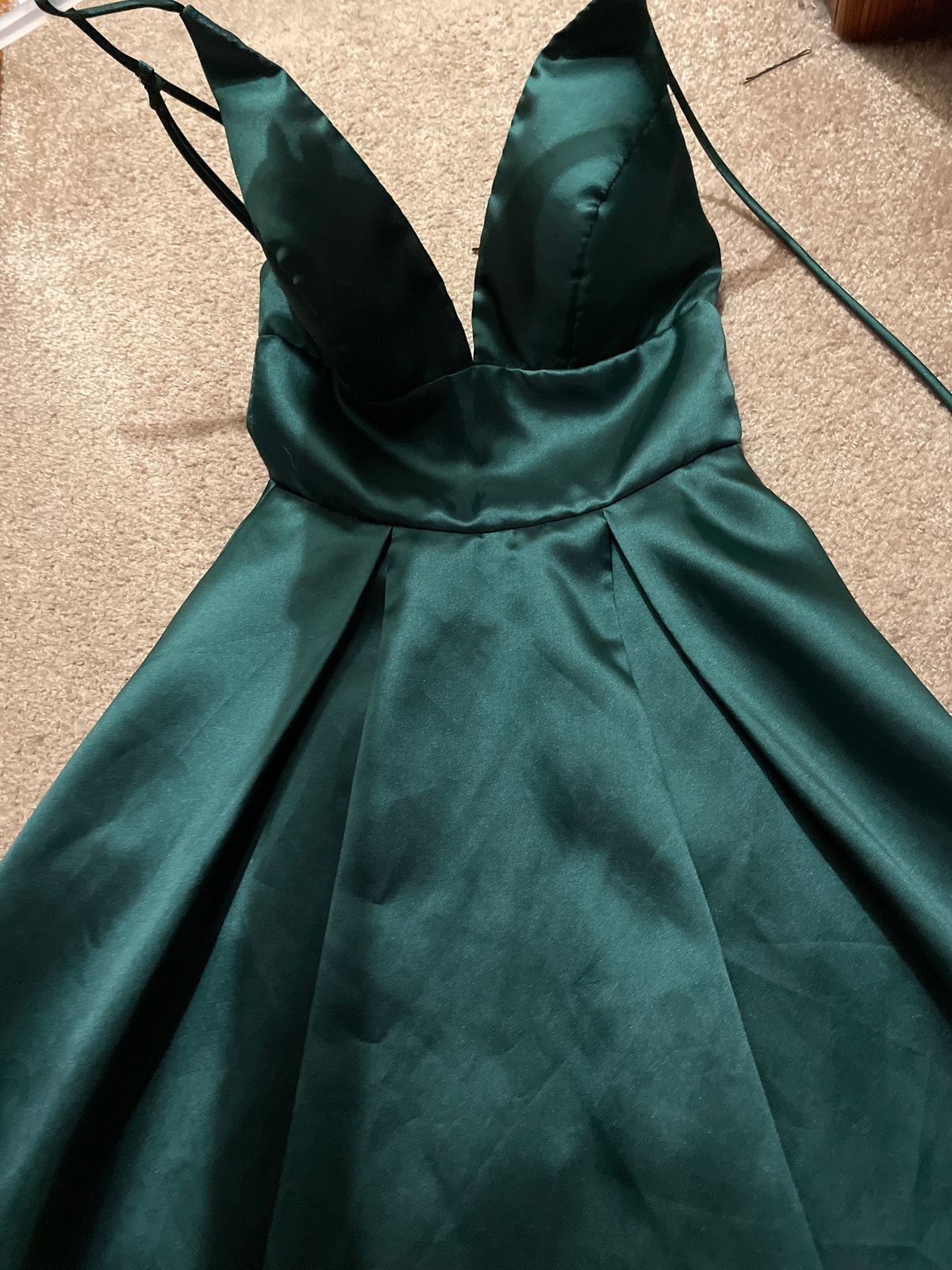 B. Darlin Size 0 Homecoming Halter Emerald Green A-line Dress on Queenly